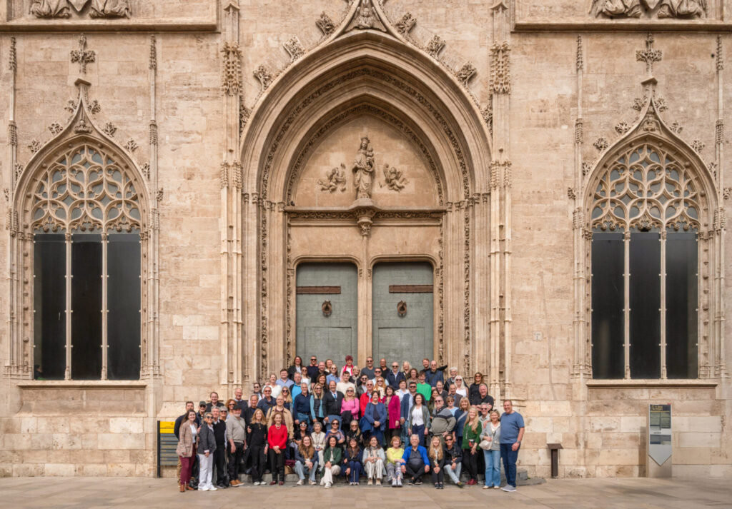 Kráčení ve stopách L. Rona Hubbarda: Scientologové znovu navštívili historická místa ve Valencii a Alicante