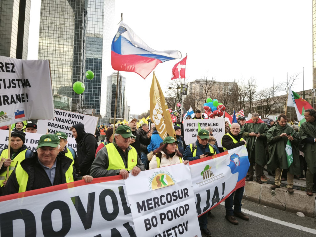 V Bruselu zemědělci protestují proti zemědělské smlouvě s Mercosur