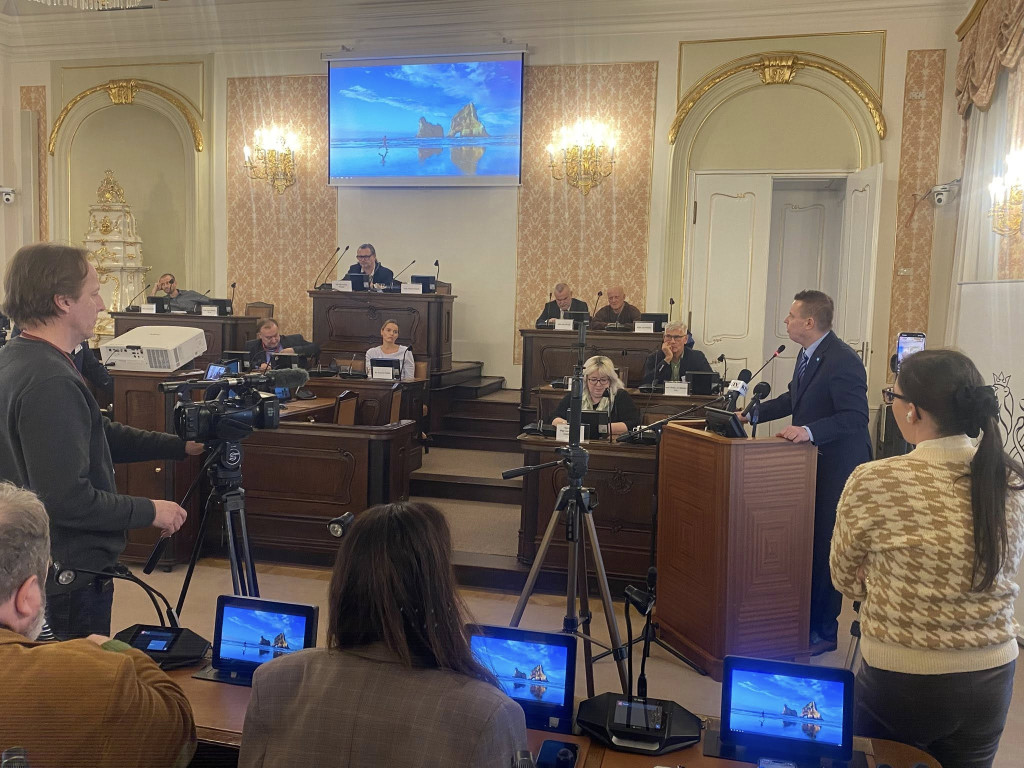 Tři roky od covidu – dopady očkování a mimořádných opatření