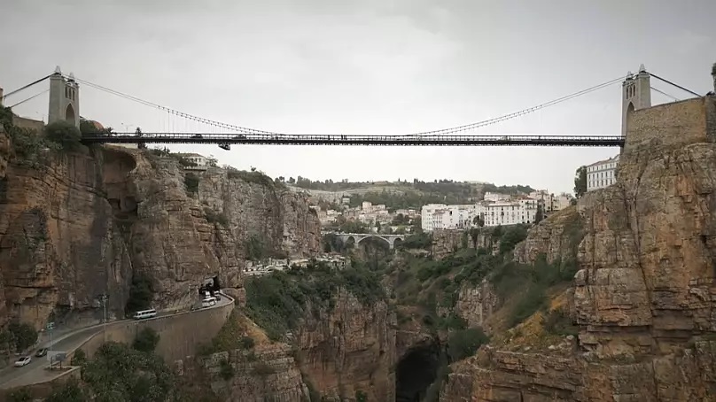 Constantine: „Město visutých mostů“