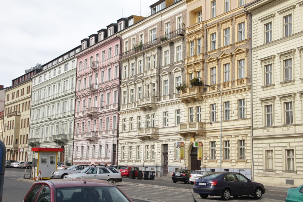 AirHos s.r.o. , Praha IČO 14183129