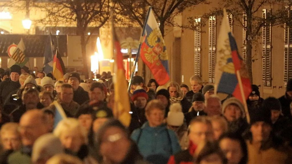 Pondělní protivládní protest v Německém Cvikově: Informace o počtu účastníků se značně liší