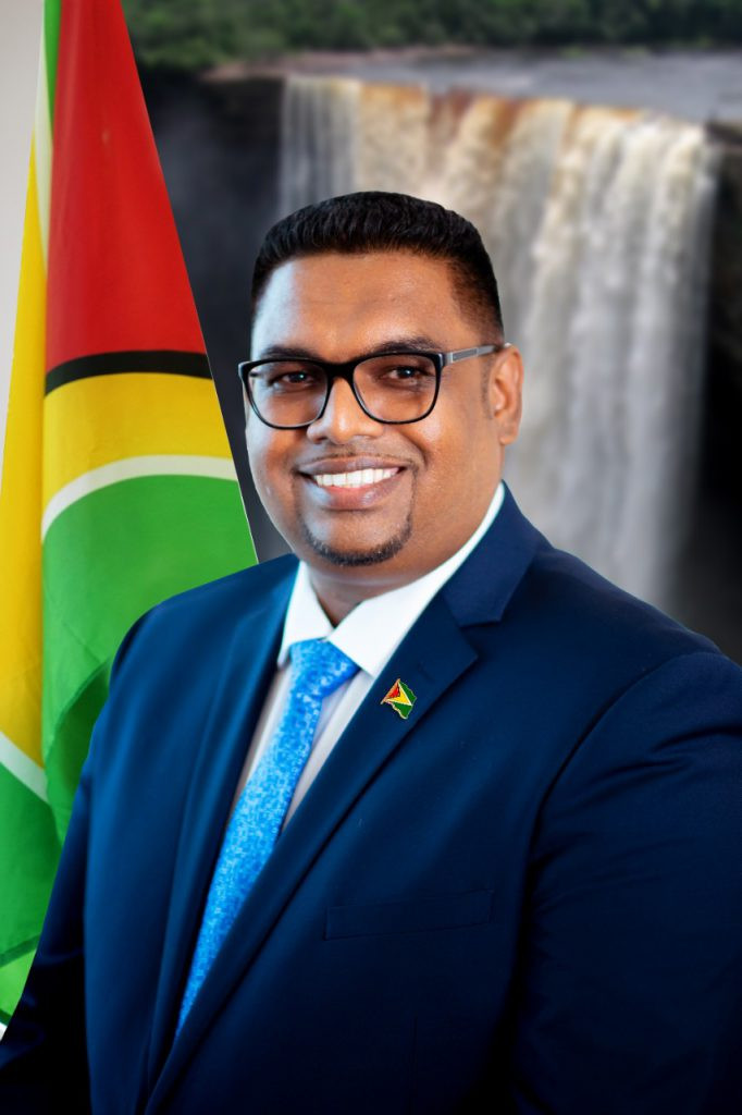 Jeho Excelence Dr Mohamed Irfaan Ali prezident Kooperativní republiky Guayana a vrchní velitel ozbrojených sil