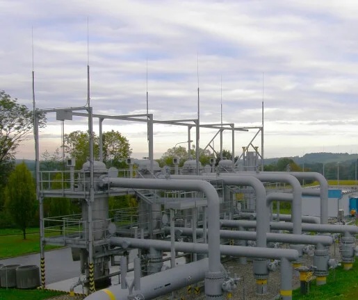 Riskantní hra. Česku zbývají zásoby plynu na 44 dní a dodávky váznou