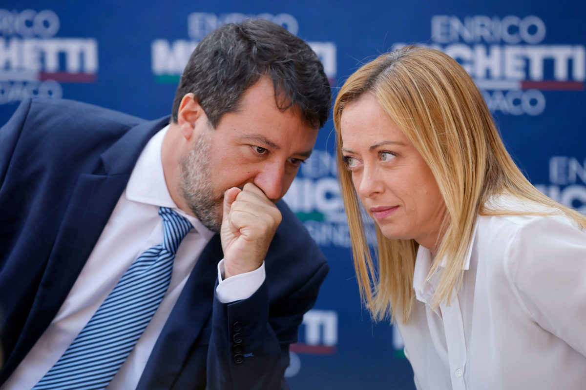 Italská premiérka Meloniová říká: „Nemám problém se Salvinim, Tajanim nebo Mediasetem“