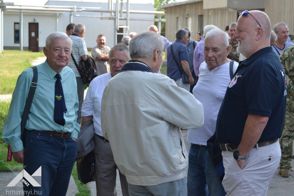 Důchodci se opět sešli na letecké základně Kecskemét